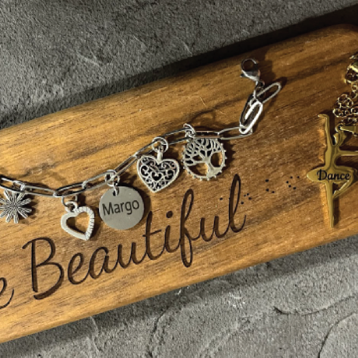 ON THE ROAD : Jewelry Bar [bracelets & earrings] August 27