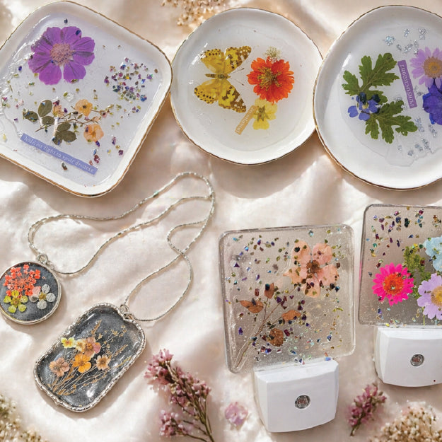 ON THE ROAD : Dried Flowers and Resin Fun : June 30